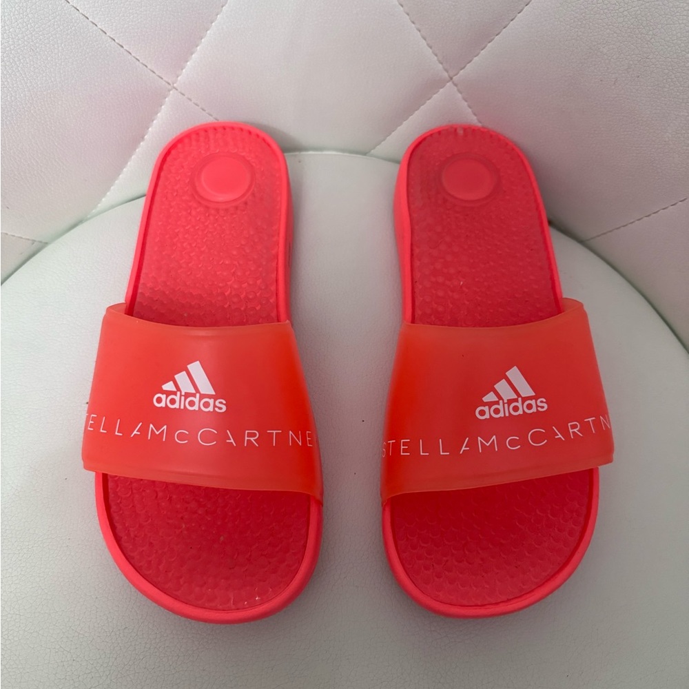 Stella McCartney Adidas Women’s Massage Slides Size 7!